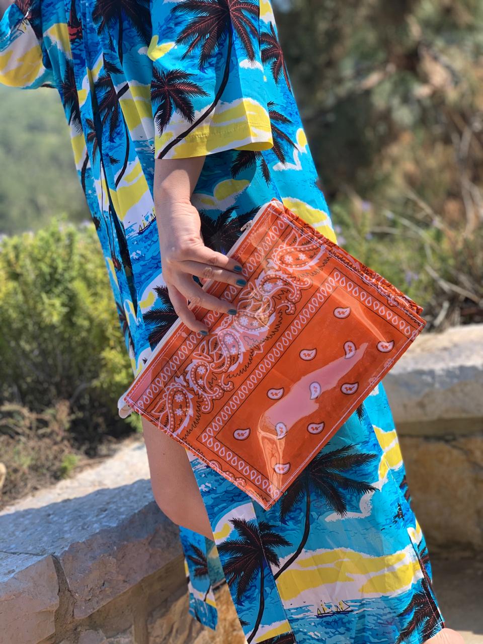 Bandana clutch – Bits and pieces to go