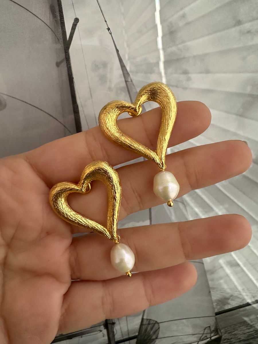 Amore earrings