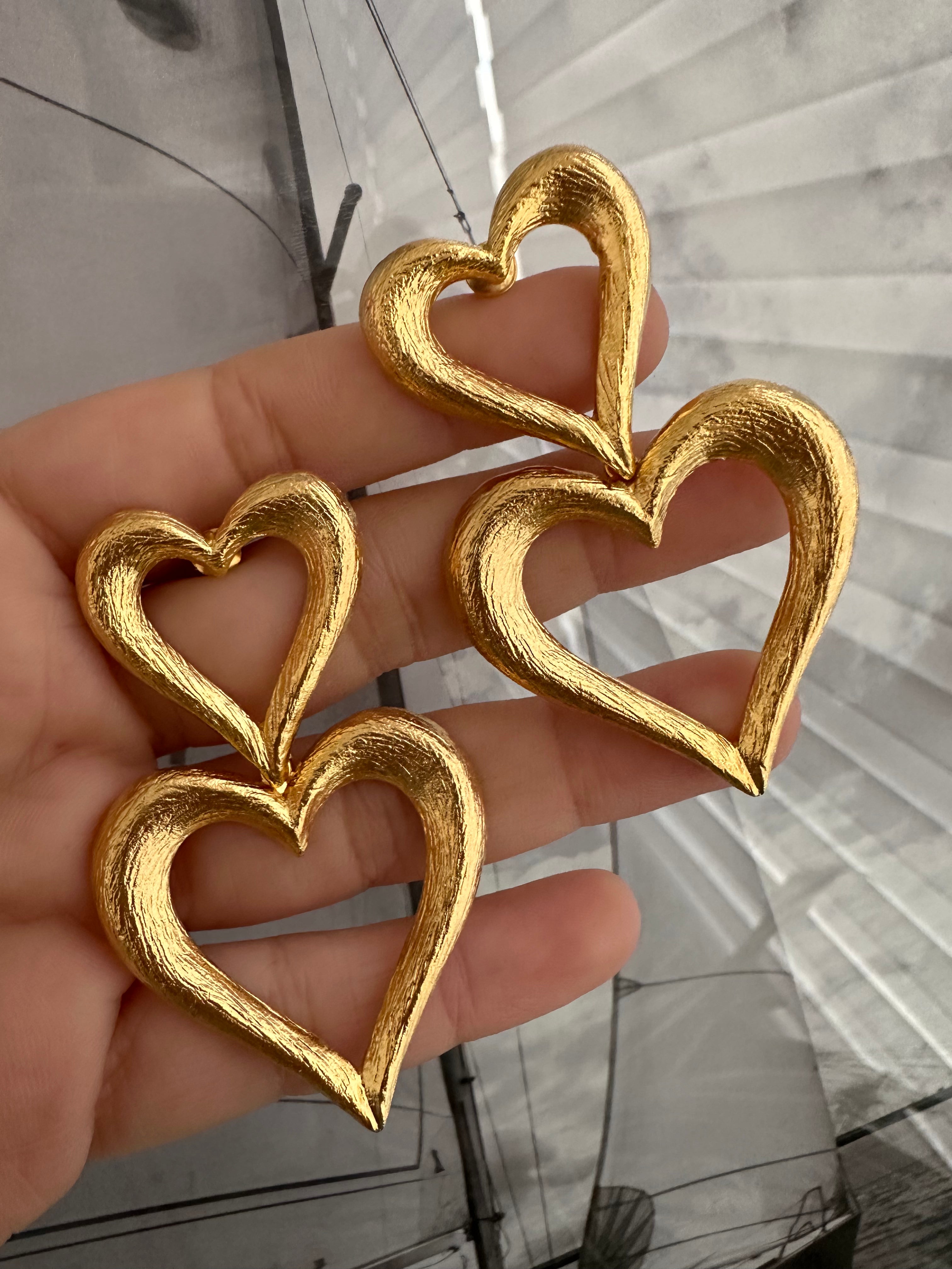 Amore earrings